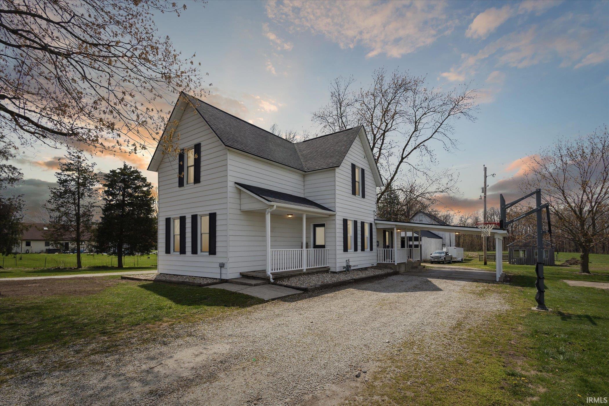65639 Maple Road Lakeville, IN 46536 - Photo 1 of 35