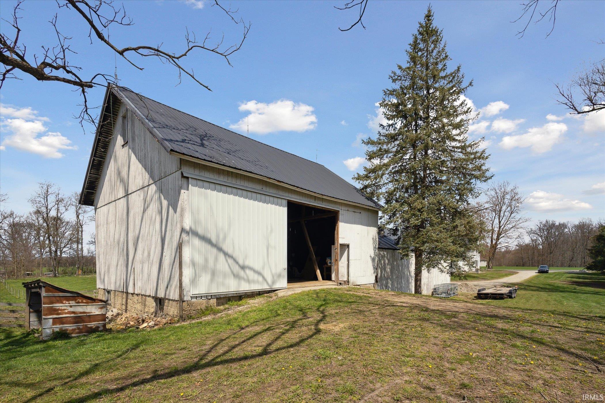 65639 Maple Road Lakeville, IN 46536 - Photo 27 of 35