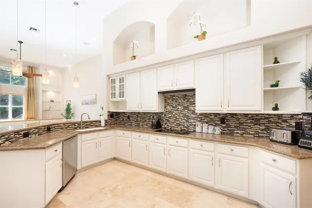 $6,500 | 11430 Northwest 18th Street, Plantation, FL 33323