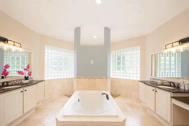 $6,500 | 11430 Northwest 18th Street, Plantation, FL 33323