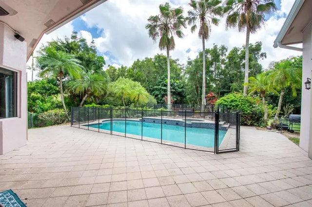 $6,500 | 11430 Northwest 18th Street, Plantation, FL 33323