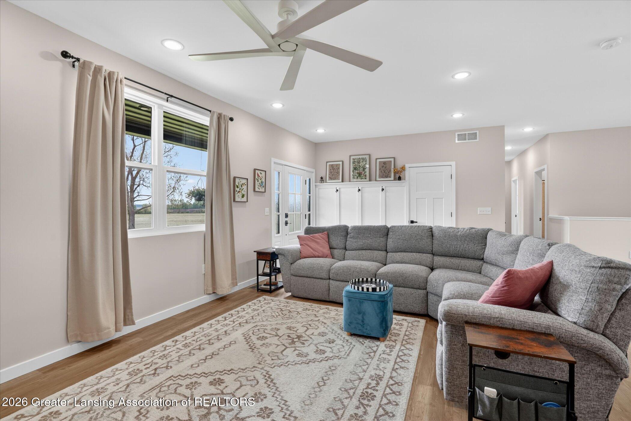 9945 North Wheaton Road Charlotte, MI 48813 - Photo 8 of 55 08-9945-N-Wheaton-Rd-Charlotte-MI-48813-