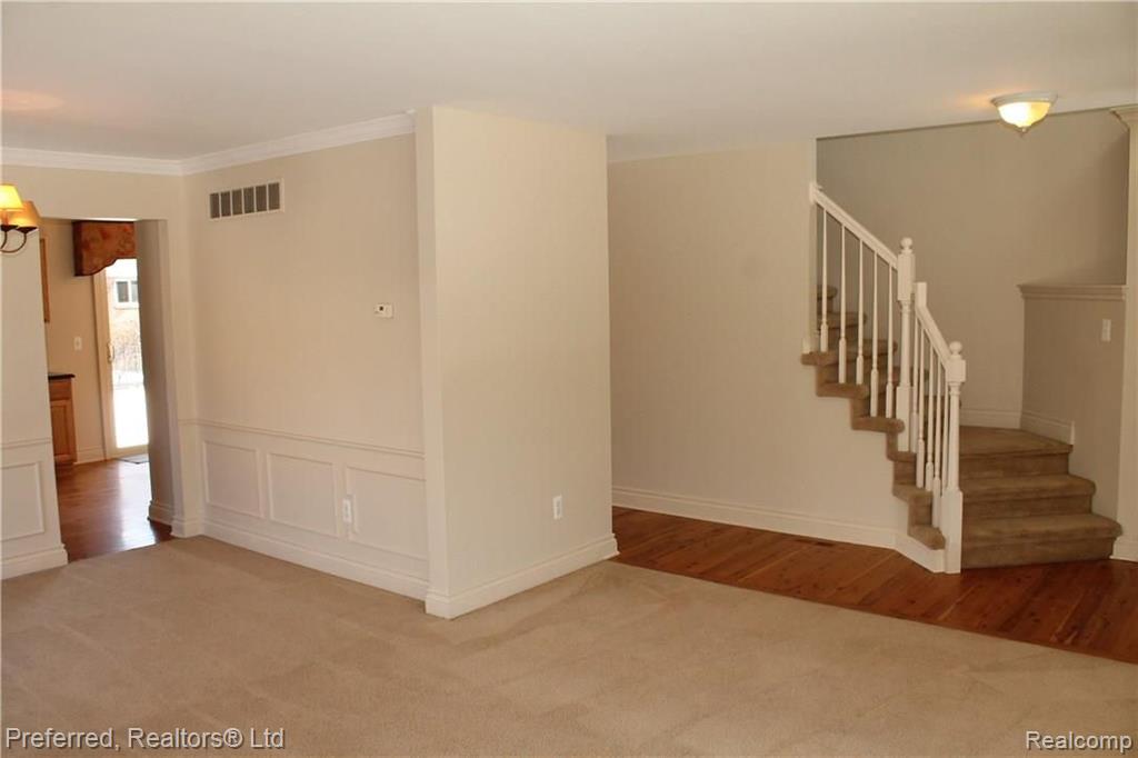 1264 North Lilley Road Canton, MI 48187 - Photo 7 of 34