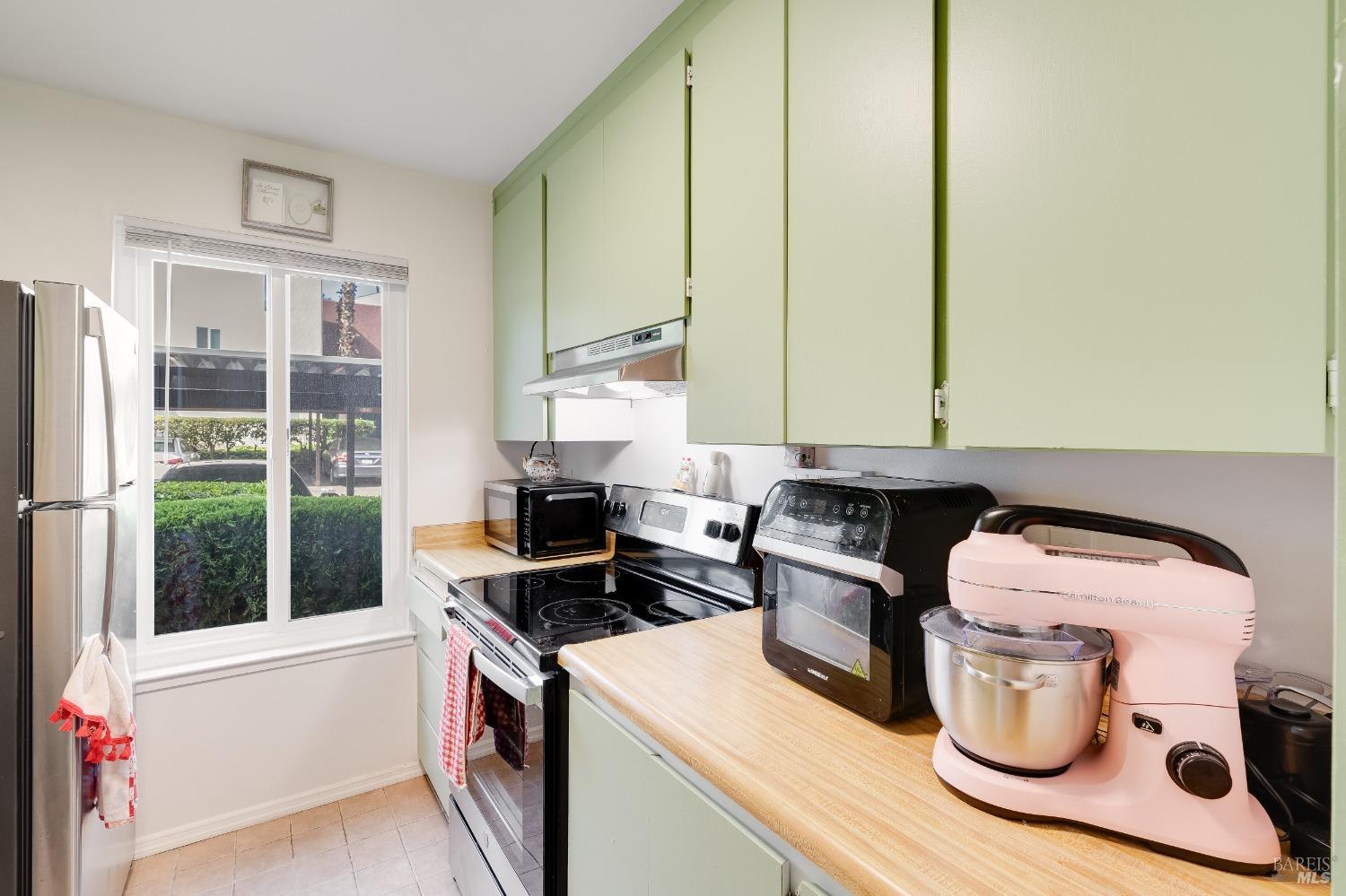 2100 Laguna Circle, Unit D Concord, CA 94520 - Photo 2 of 25