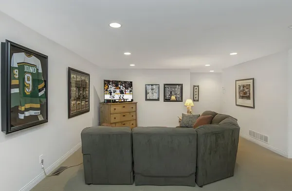 $1,450,000 | 4691 Lakeview Drive, Cushing, MN 56443