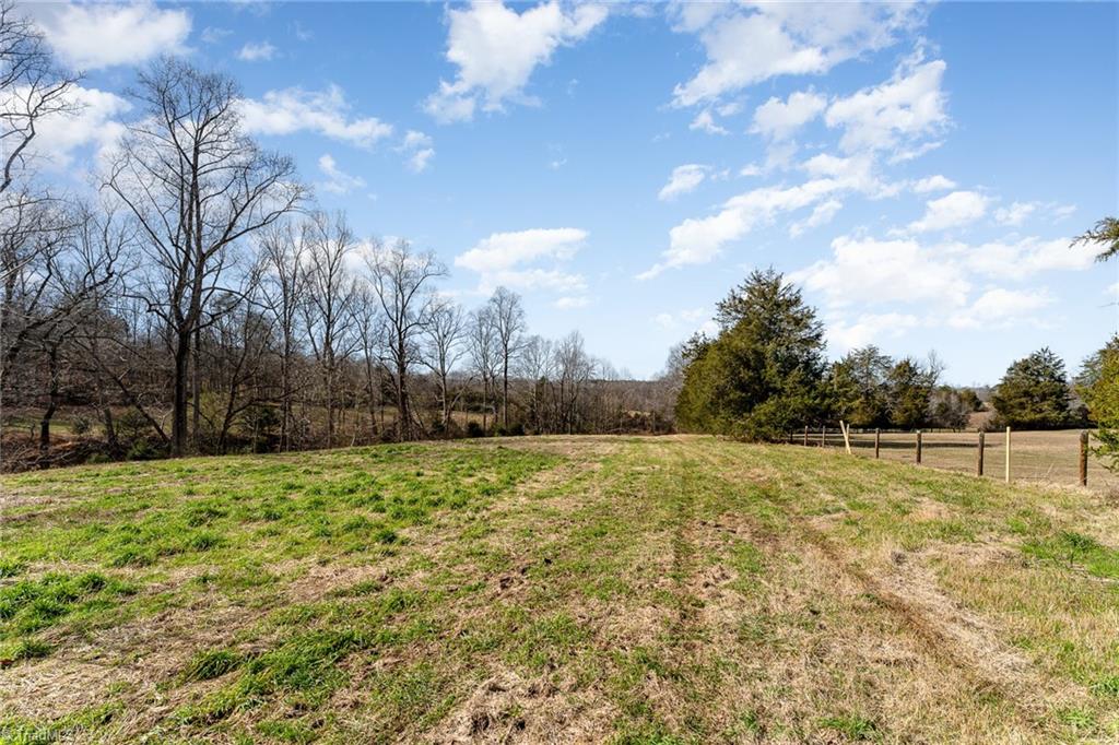317 Archie Yokeley Road Winston-Salem, NC 27107 - Photo 5 of 36 Gallery Image 5