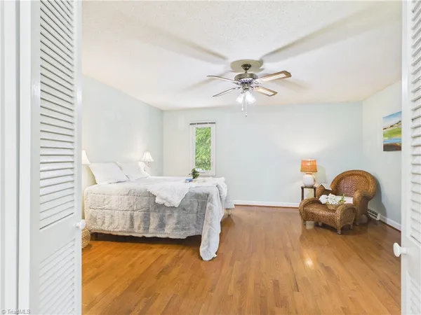 $519,900 | 904 Fairidge Drive, Jamestown, NC 27282