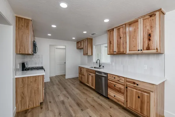 $699,950 | 545 North Rio Vista Avenue, Sanger, CA 93657