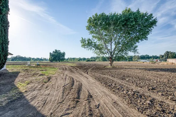 $699,950 | 545 North Rio Vista Avenue, Sanger, CA 93657