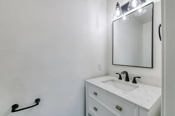 $699,950 | 545 North Rio Vista Avenue, Sanger, CA 93657