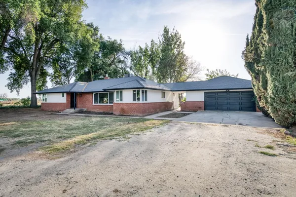 $699,950 | 545 North Rio Vista Avenue, Sanger, CA 93657