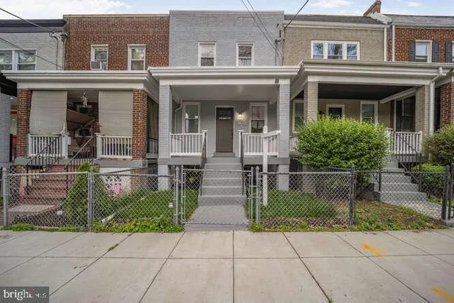 $490,000 | 1632 Ridge Place Southeast, Washington, DC 20020