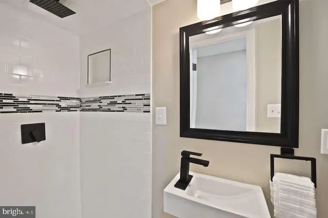 $490,000 | 1632 Ridge Place Southeast, Washington, DC 20020