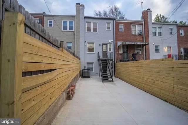 $490,000 | 1632 Ridge Place Southeast, Washington, DC 20020