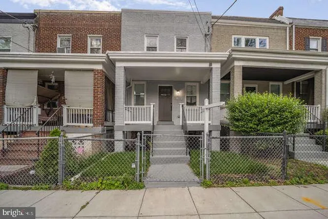 $490,000 | 1632 Ridge Place Southeast, Washington, DC 20020