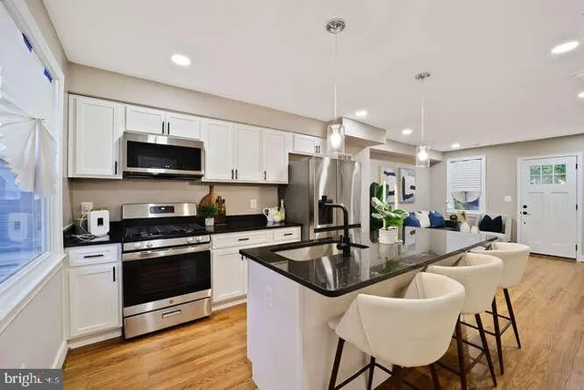 $490,000 | 1632 Ridge Place Southeast, Washington, DC 20020