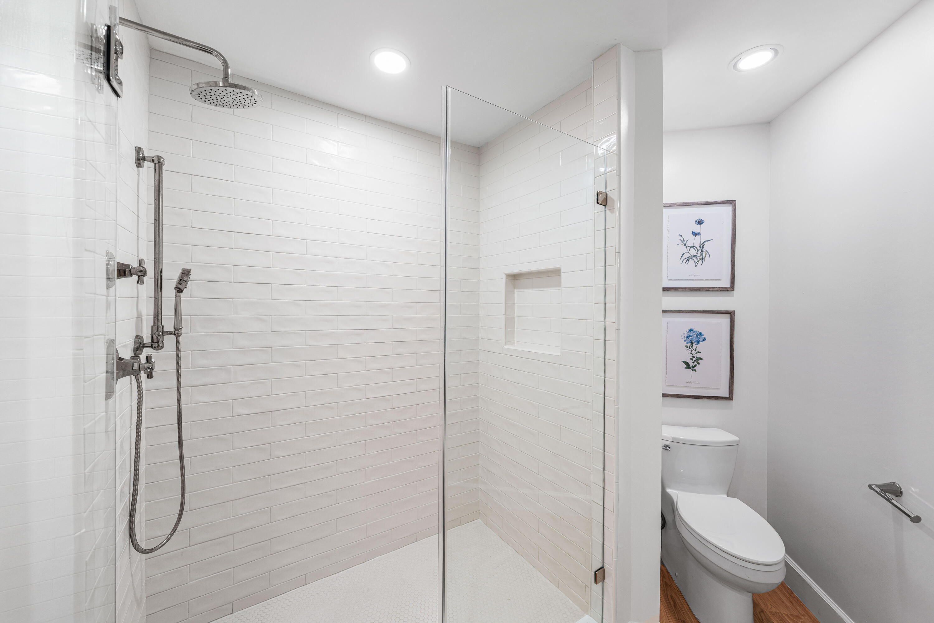 142 Beachside Drive, Unit 7 Santa Rosa Beach, FL 32459 - Photo 21 of 41 a bathroom with a toilet and a shower