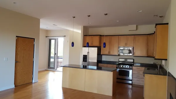 $3,700 | 3434 North Elston Avenue, Unit 101, Chicago, IL 60618