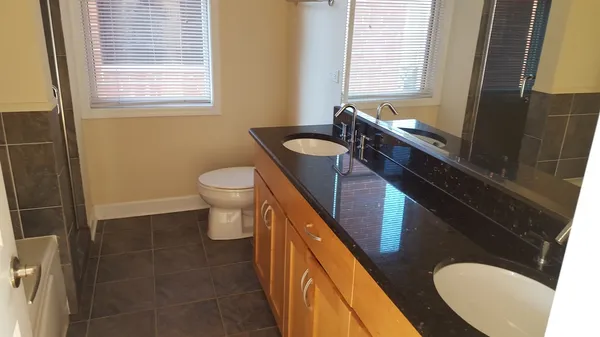 $3,700 | 3434 North Elston Avenue, Unit 101, Chicago, IL 60618