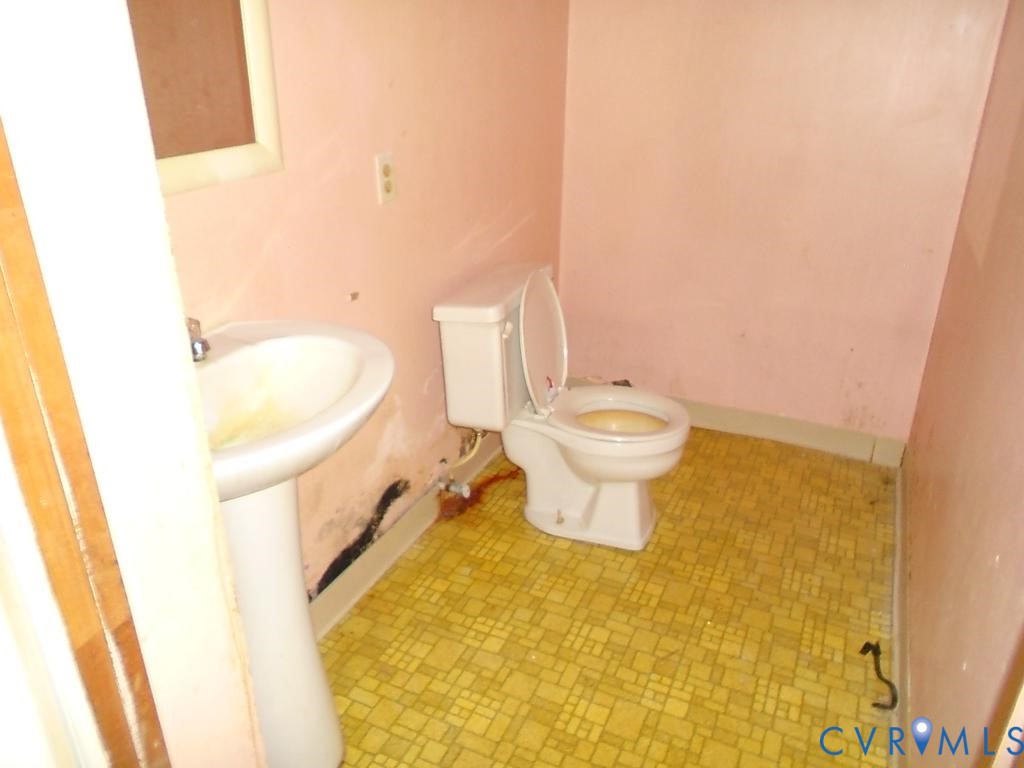 16203 West Patrick Henry Road Montpelier, VA 23192 - Photo 5 of 23 Image quality insufficient for description