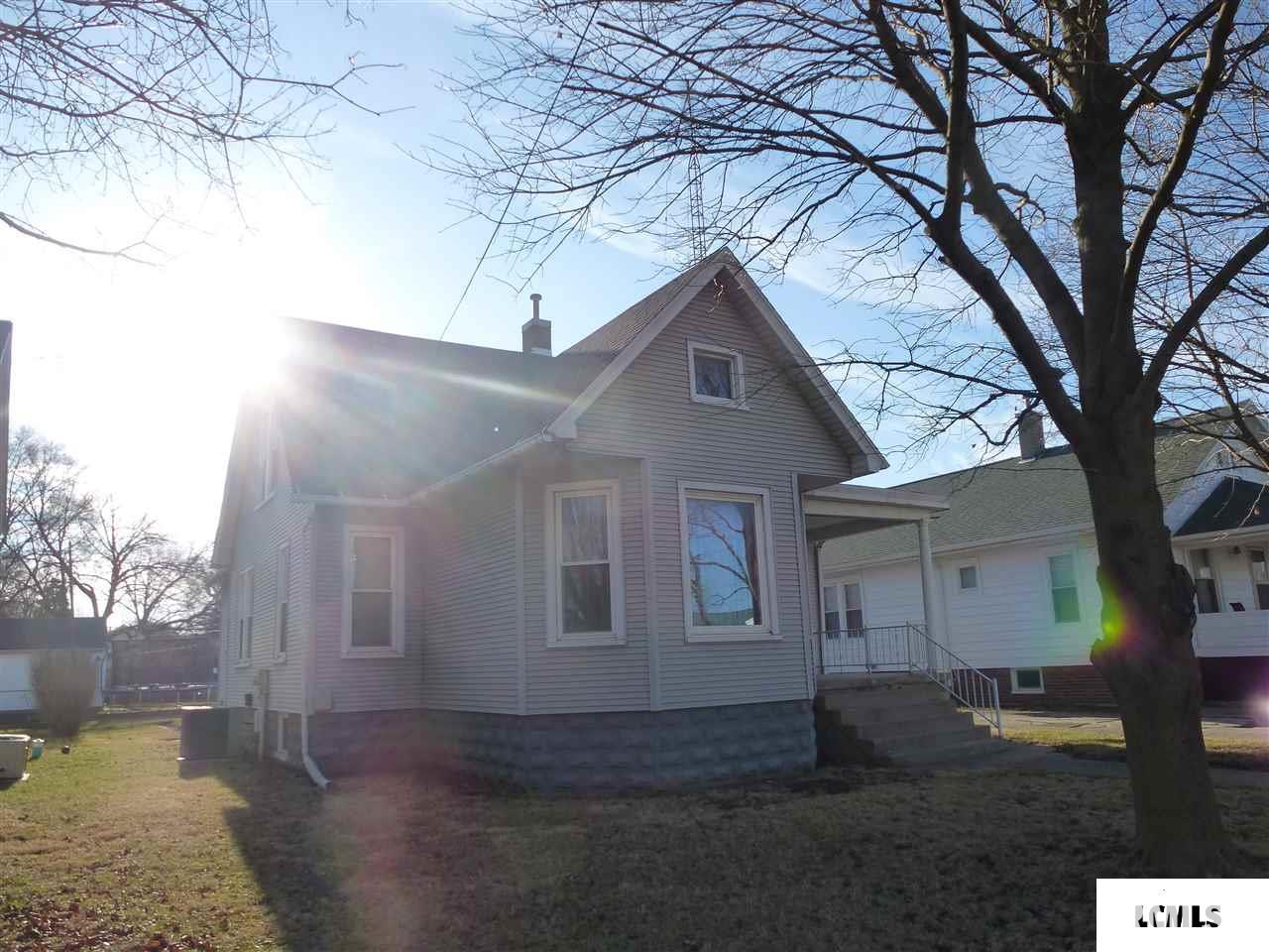 422 South Kickapoo Street Lincoln, IL 62656 - Photo 1 of 1 Gallery Image 1