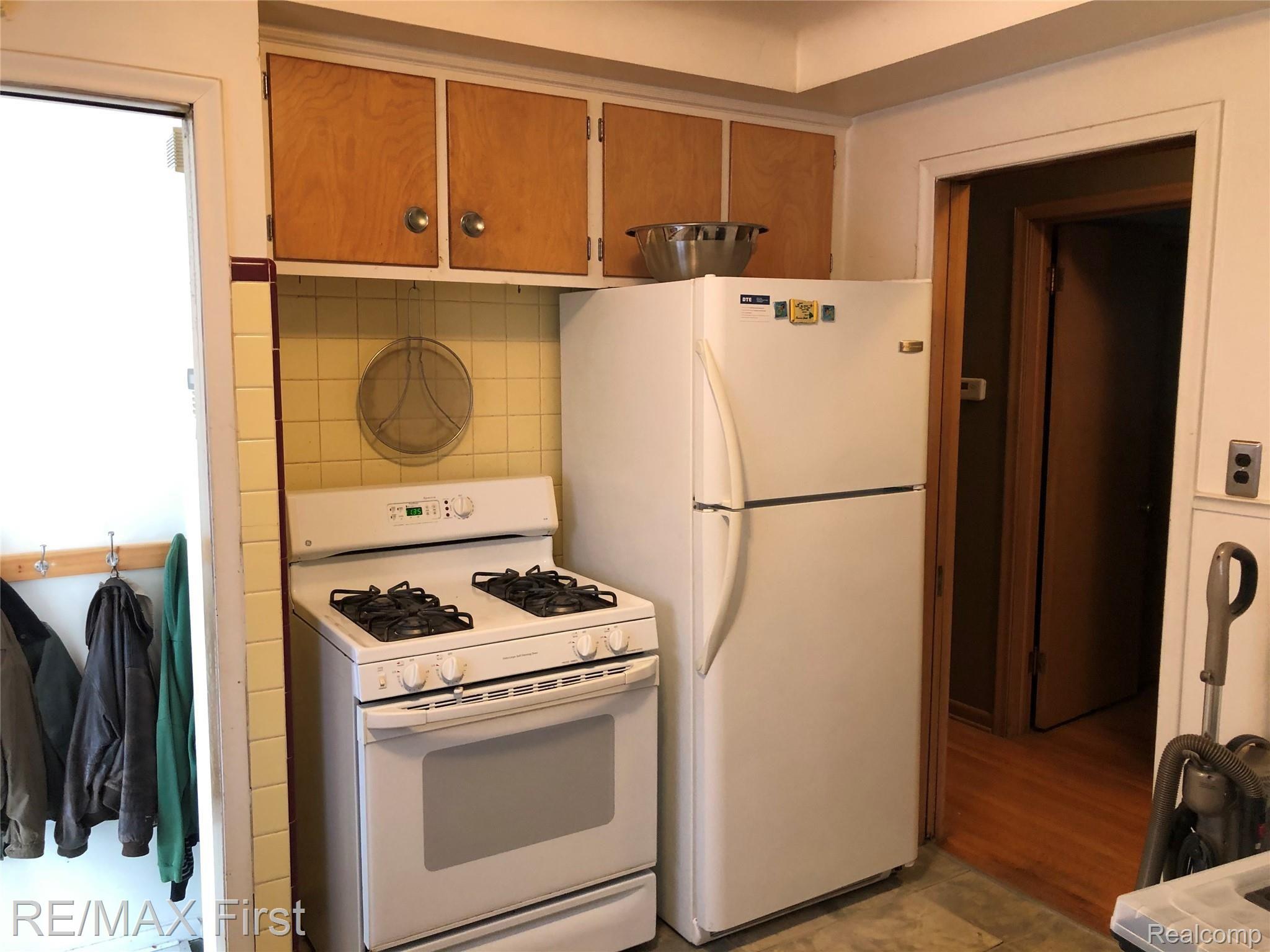 4162 Cadieux Road Detroit, MI 48224 - Photo 27 of 43 IMG_7577.JPG