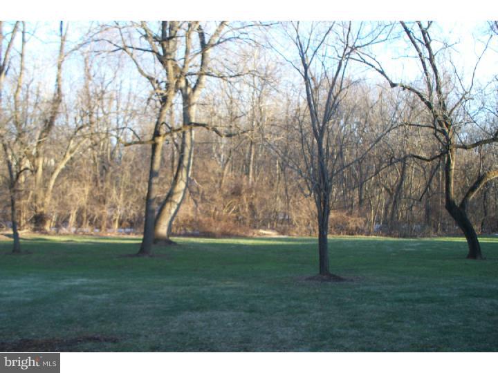 271 Valley Stream Lane Wayne, PA 19087 - Photo 5 of 14 Gallery Image 5