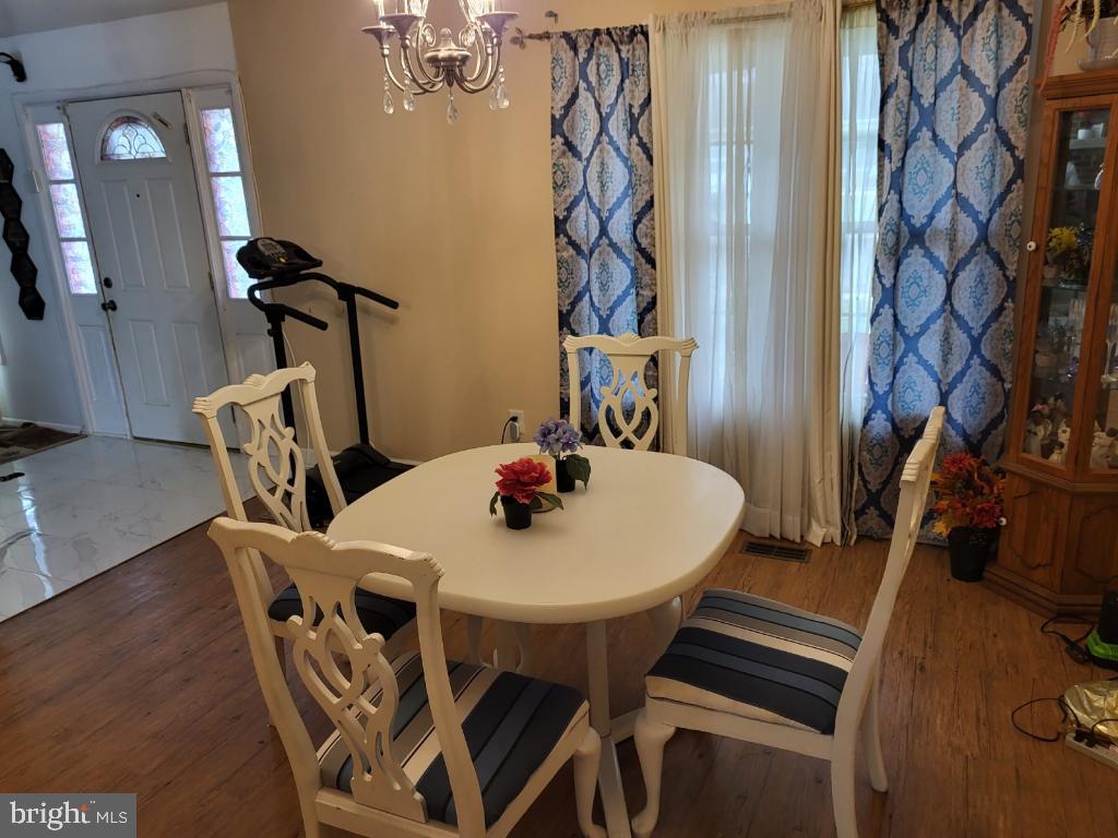 7 Edgeview Lane Sicklerville, NJ 08081 - Photo 8 of 10