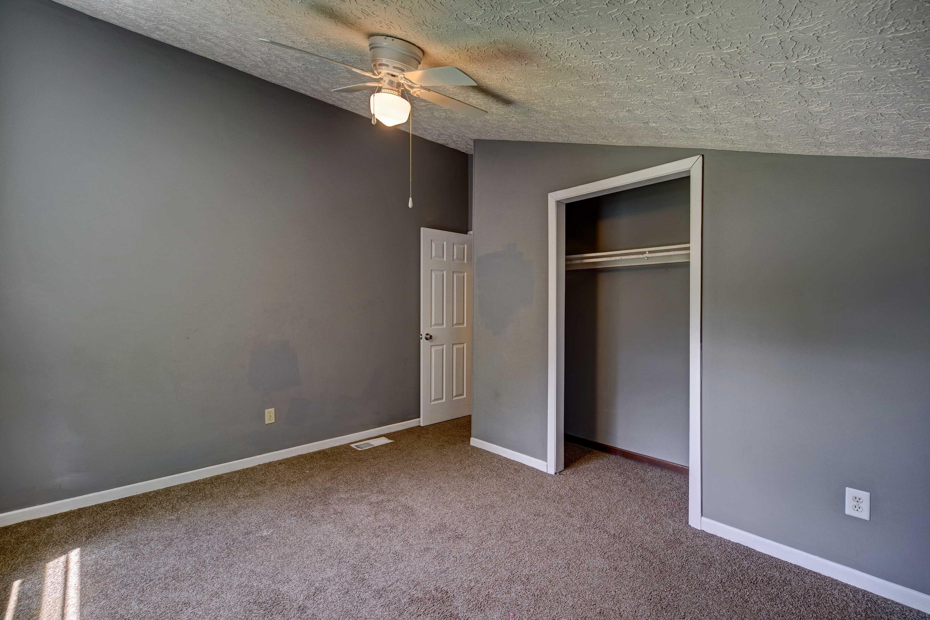 107 Gladwood Road Clinton, TN 37716 - Photo 13 of 17 Bedroom_2_2