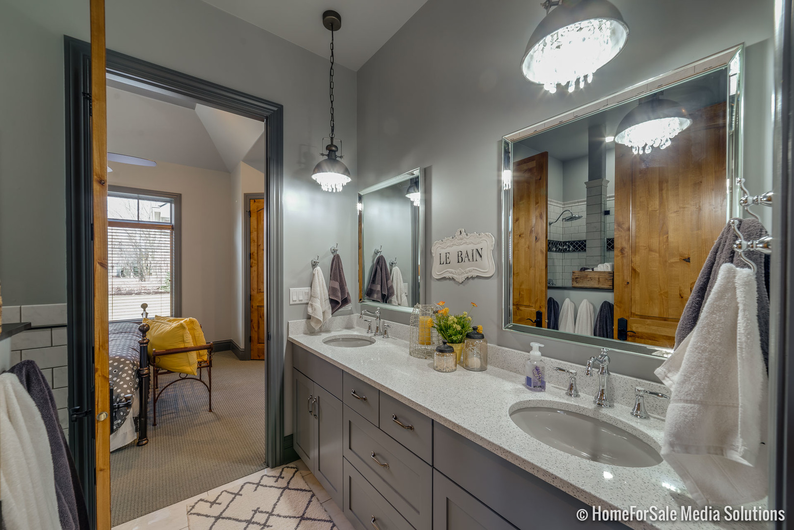 1051 Parkside Road Naperville, IL 60540 - Photo 23 of 52 a en suite bathroom with double vanity and a mirror