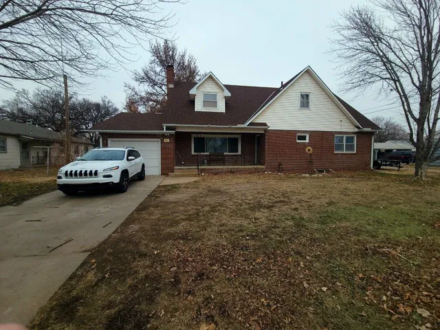 $159,000 | 111 East 21st Street, Wellington, KS 67152