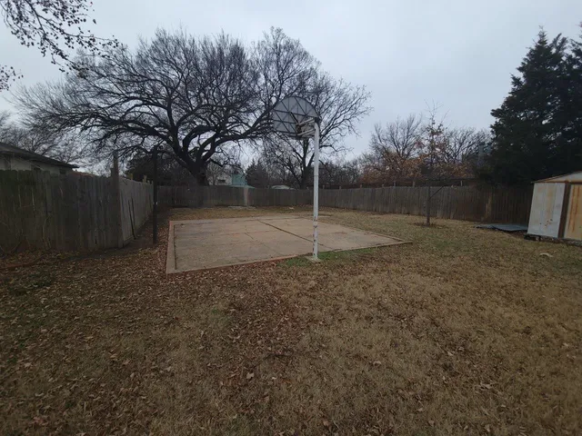 $159,000 | 111 East 21st Street, Wellington, KS 67152