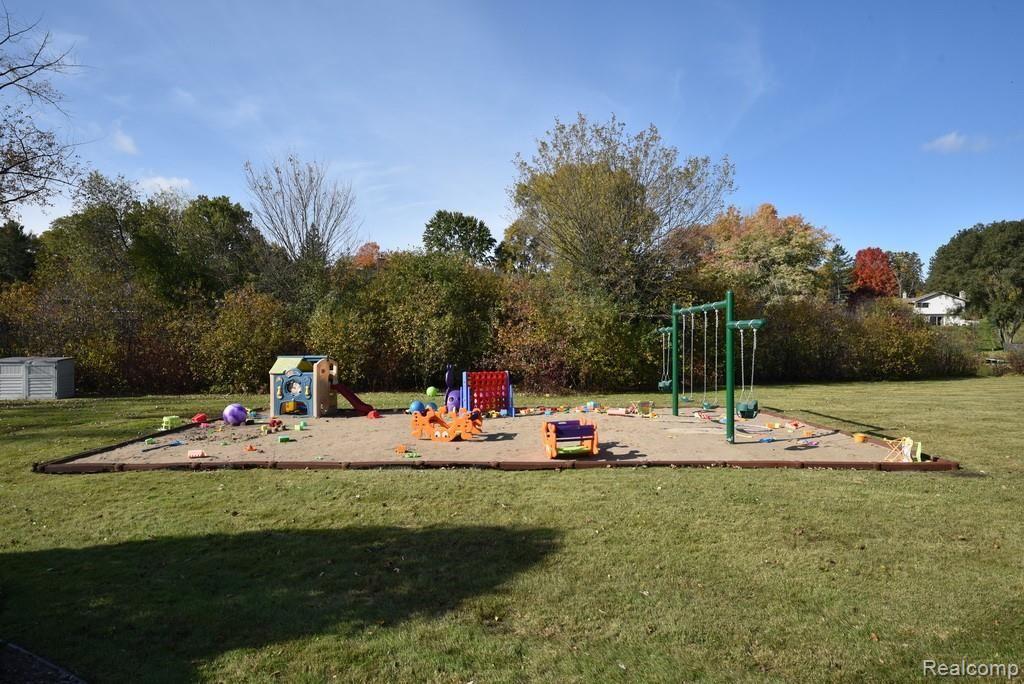 6845 Halyard Road Bloomfield Hills, MI 48301 - Photo 32 of 32 Neighborhood Beach Association_8a.JPG