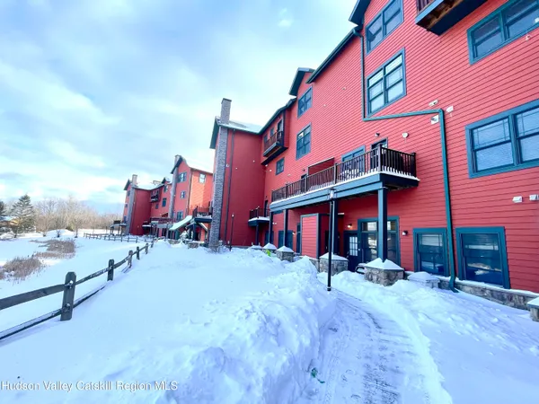 $399,000 | 25 Trailside Drive, Unit B10, Hunter, NY 12442