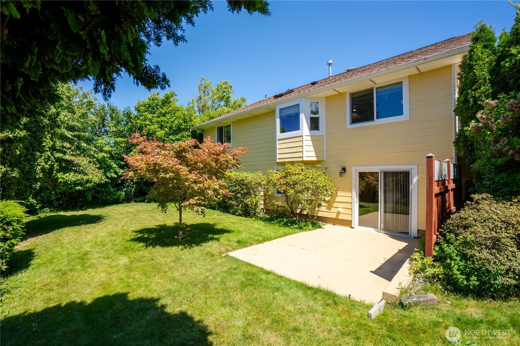 8555 Bender Road Lynden, WA 98264 - Photo 4 of 39