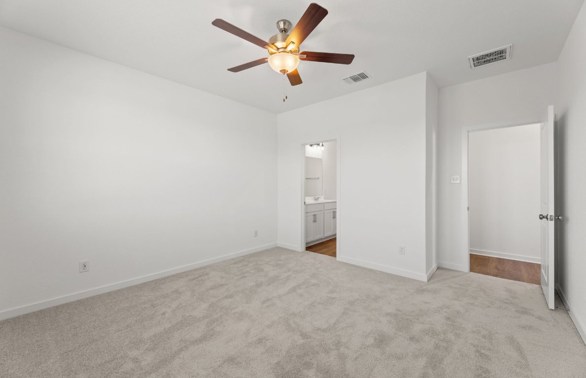 104 Hatari Trail Jarrell, TX 76537 - Photo 11 of 22