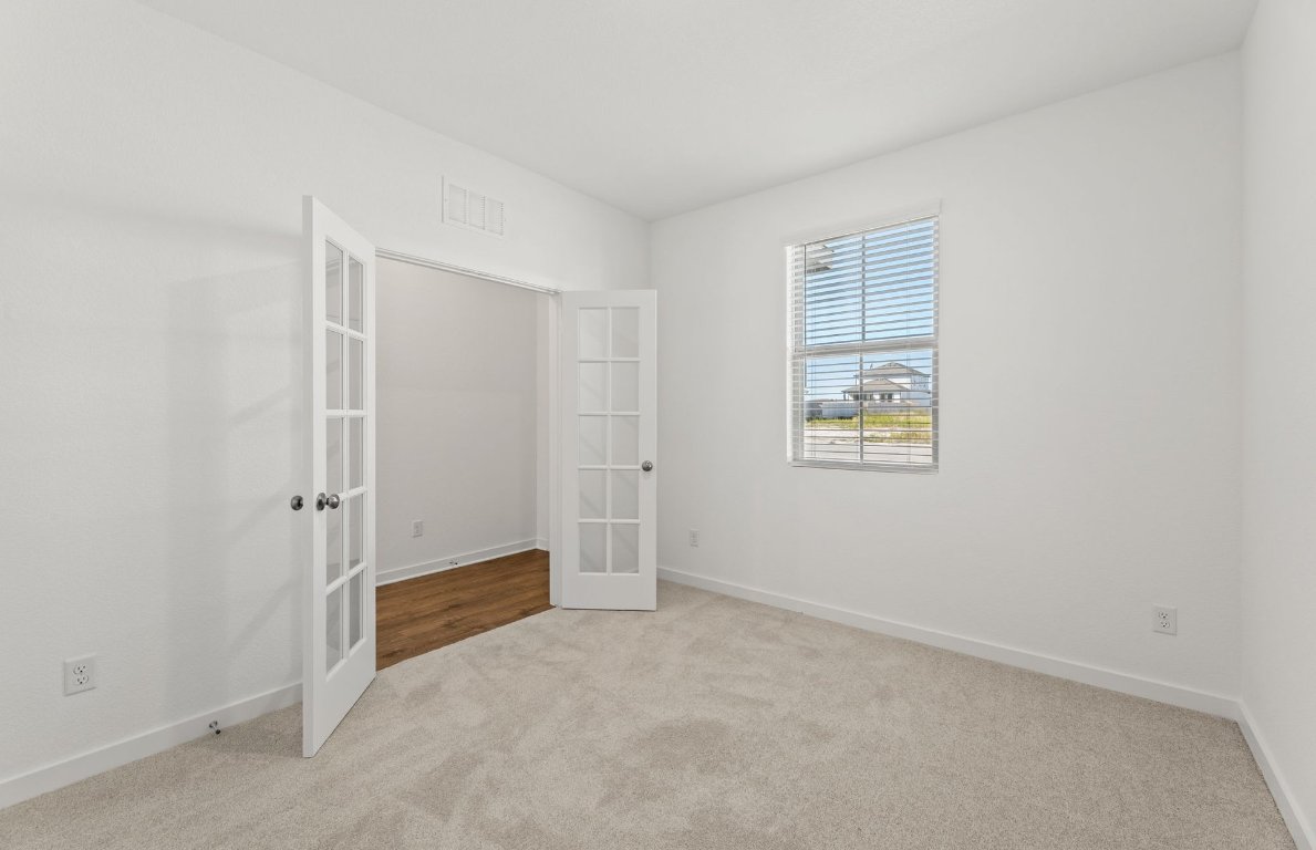 104 Hatari Trail Jarrell, TX 76537 - Photo 13 of 22