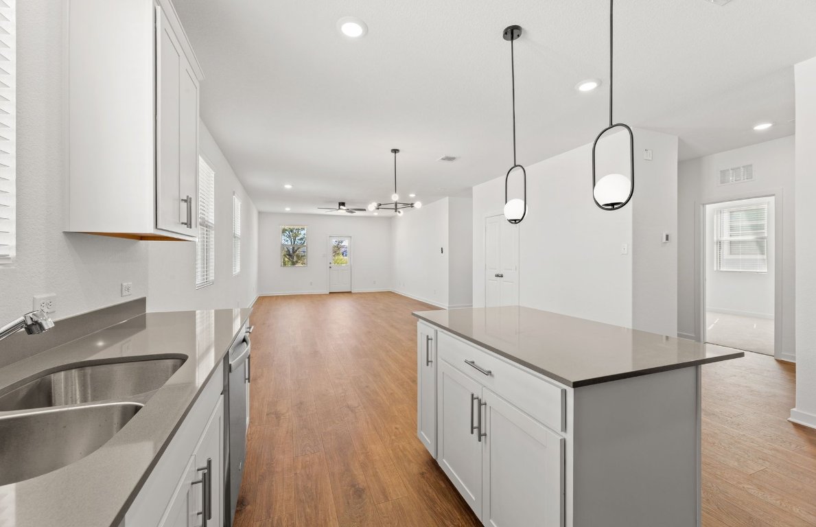 104 Hatari Trail Jarrell, TX 76537 - Photo 5 of 22