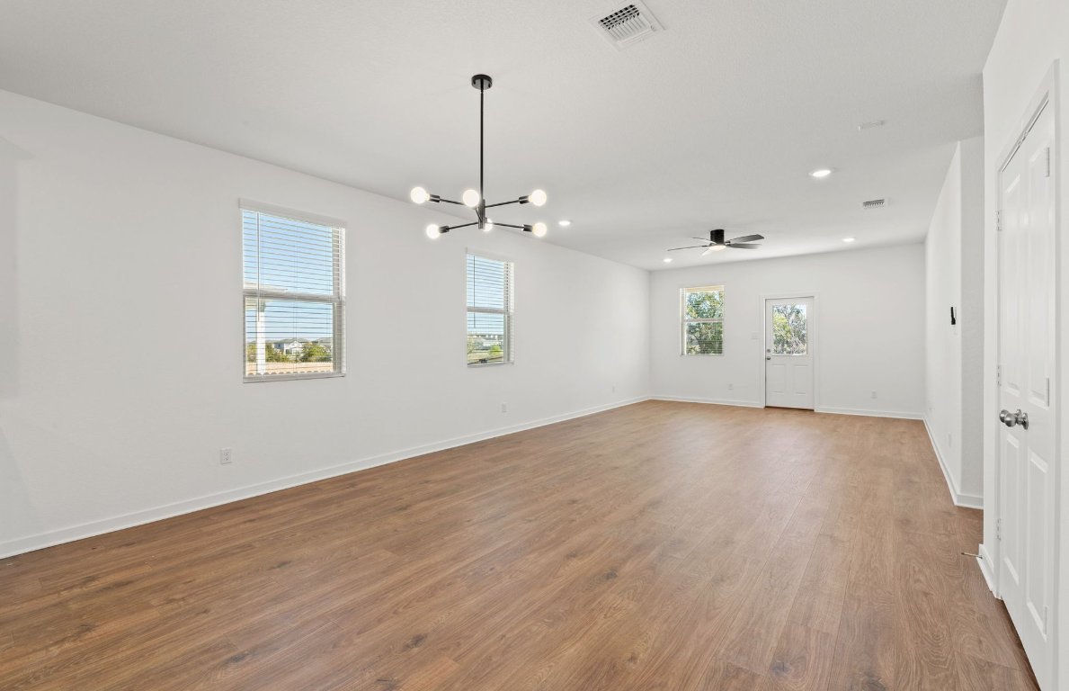 104 Hatari Trail Jarrell, TX 76537 - Photo 6 of 22