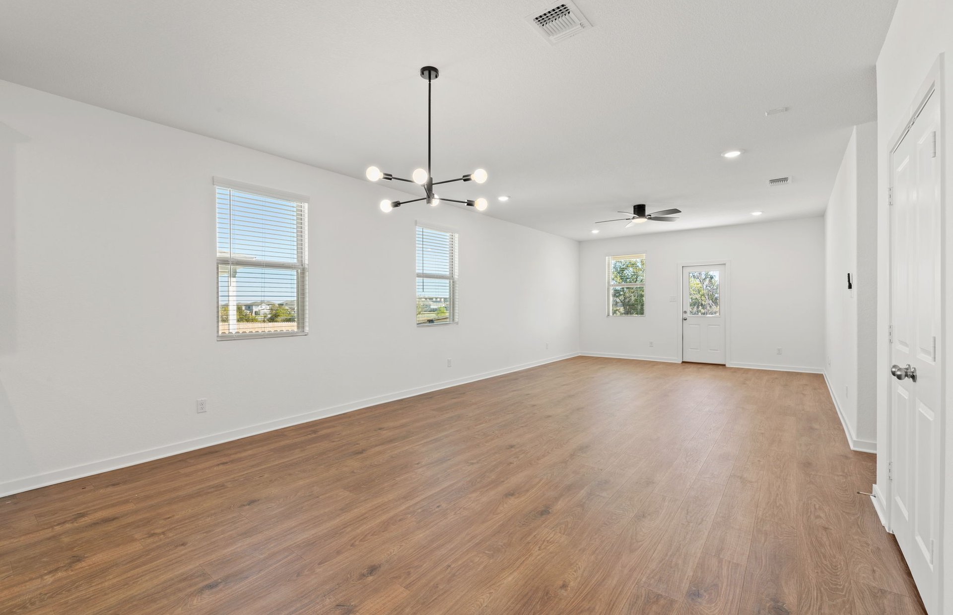 104 Hatari Trail Jarrell, TX 76537 - Photo 6 of 22