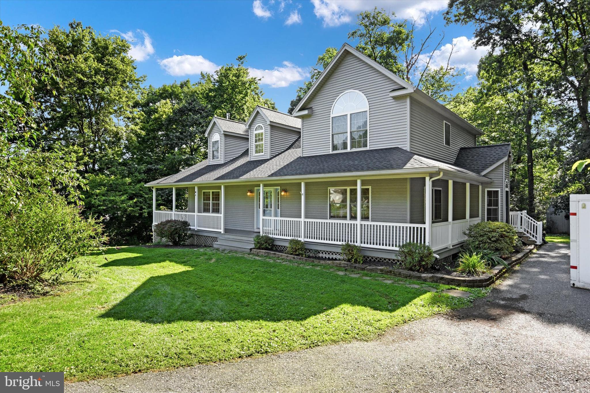 657 Woodburne Road Lewisberry, PA 17339 - Photo 2 of 39