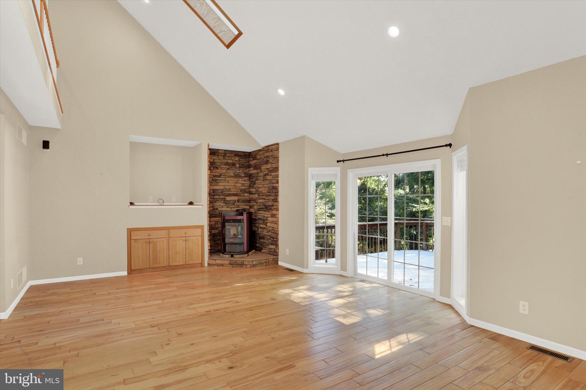 657 Woodburne Road Lewisberry, PA 17339 - Photo 8 of 39 Living Room
