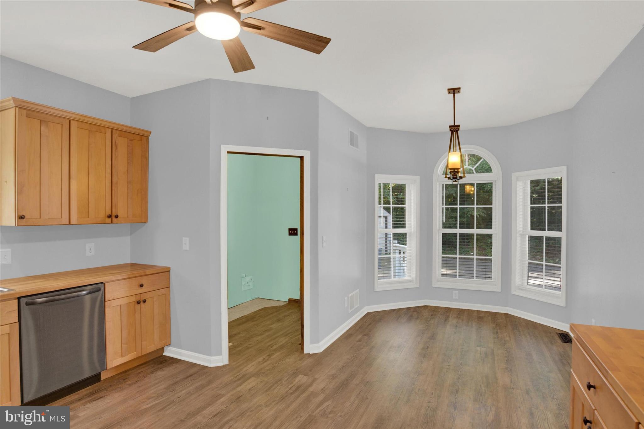 657 Woodburne Road Lewisberry, PA 17339 - Photo 10 of 39 Kitchen