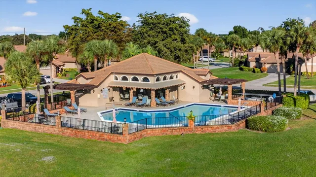 $276,000 | 7147 Le Chalet Boulevard, Boynton Beach, FL 33472