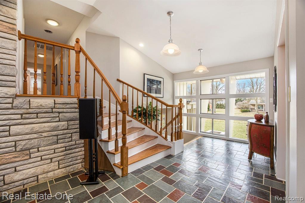 1280 Gettysburg Court Rochester Hills, MI 48306 - Photo 6 of 25