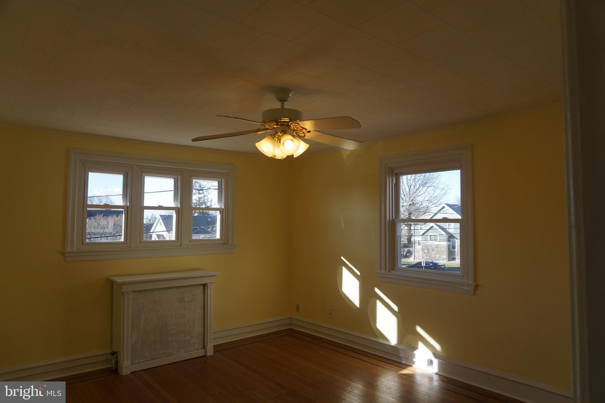 110 Crestview Road Upper Darby, PA 19082 - Photo 11 of 14 Bedroom 1