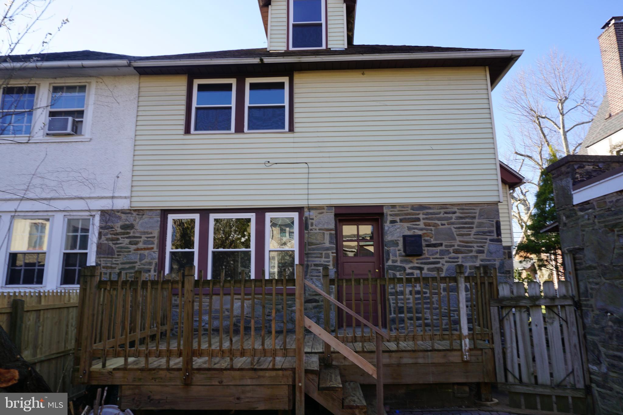 110 Crestview Road Upper Darby, PA 19082 - Photo 5 of 14 Exterior Back