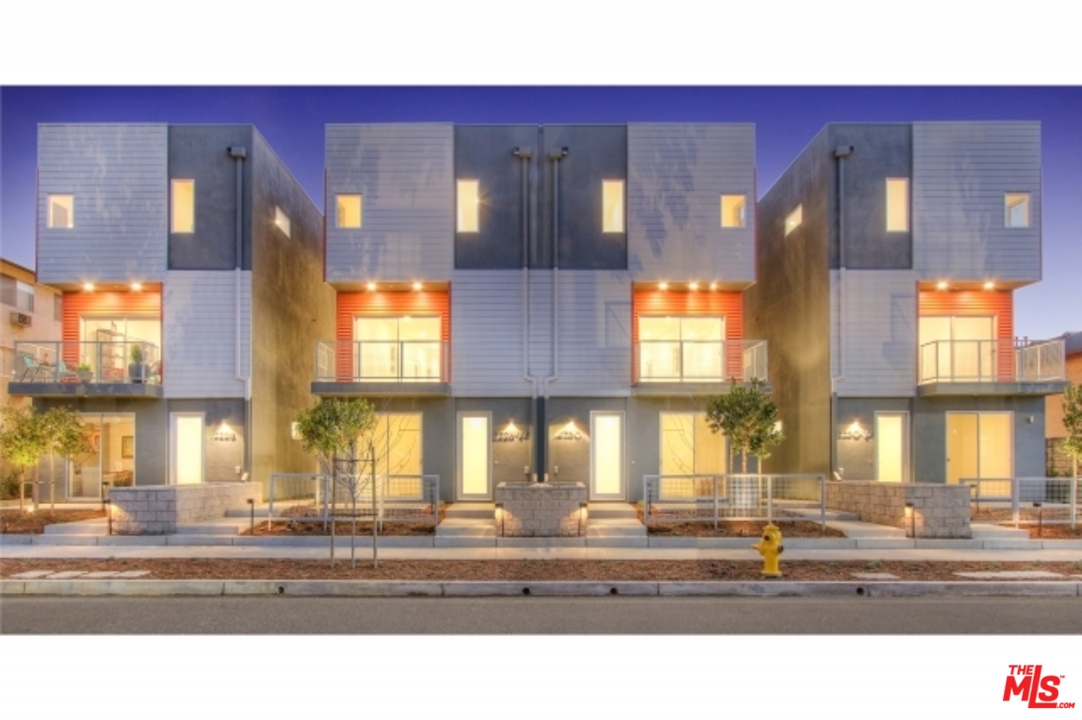 2222 Strata Lane Los Angeles, CA 90041 - Photo 2 of 37