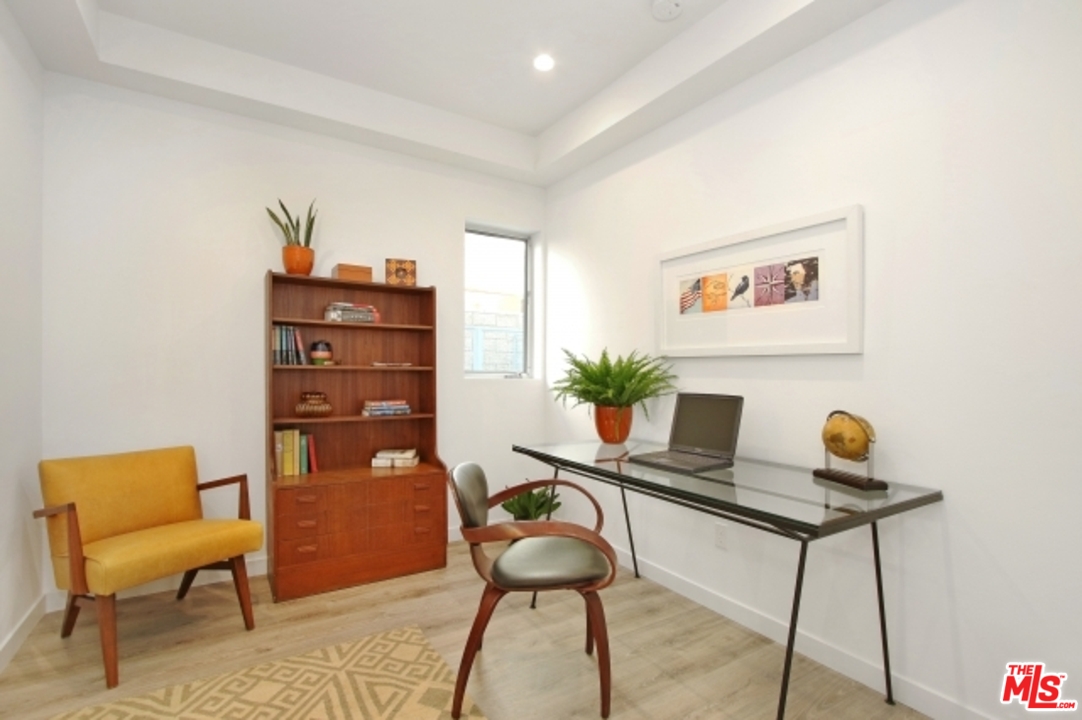 2222 Strata Lane Los Angeles, CA 90041 - Photo 13 of 37