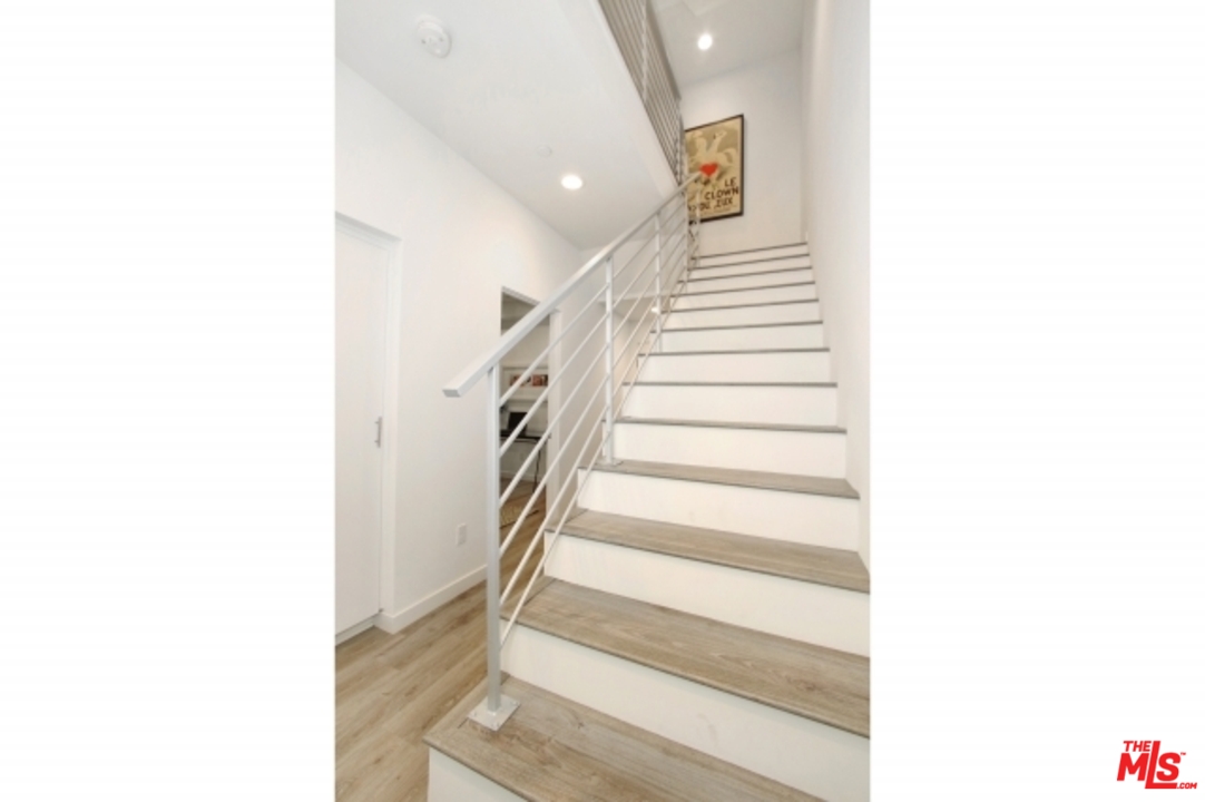 2222 Strata Lane Los Angeles, CA 90041 - Photo 16 of 37